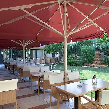 Ramada By Wyndham, Athens Club Attica Riviera Hotell