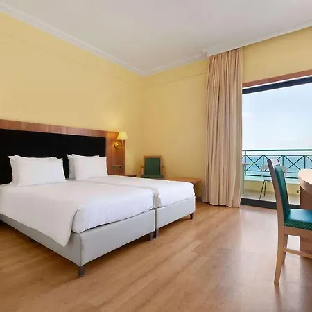 Hotel Ramada By Wyndham, Athens Club Attica Riviera 5*