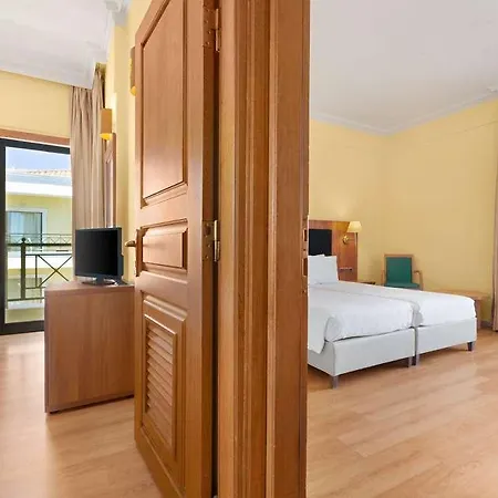 Hotel Ramada By Wyndham, Athens Club Attica Riviera Néa Mákri