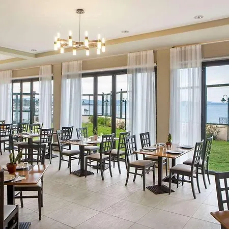 Ramada By Wyndham, Athens Club Attica Riviera Hotel Néa Mákri